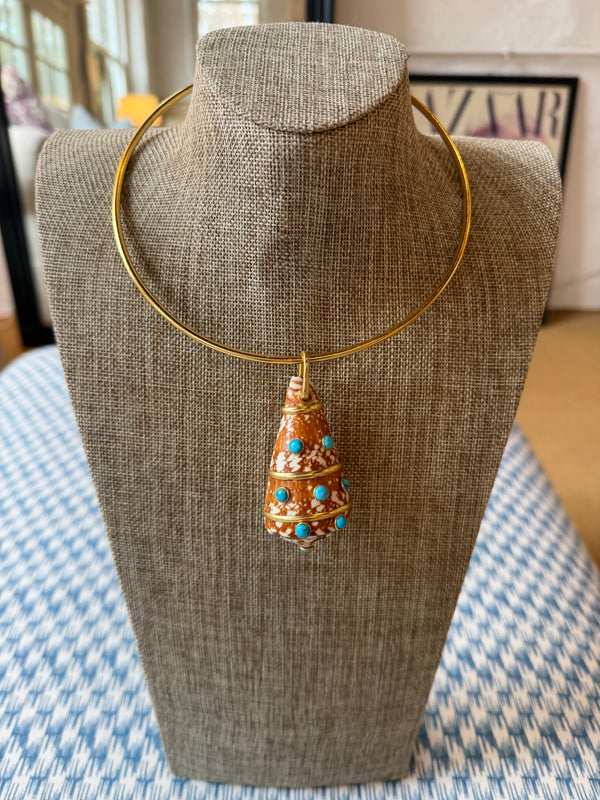 Light Brown and White Large Shell