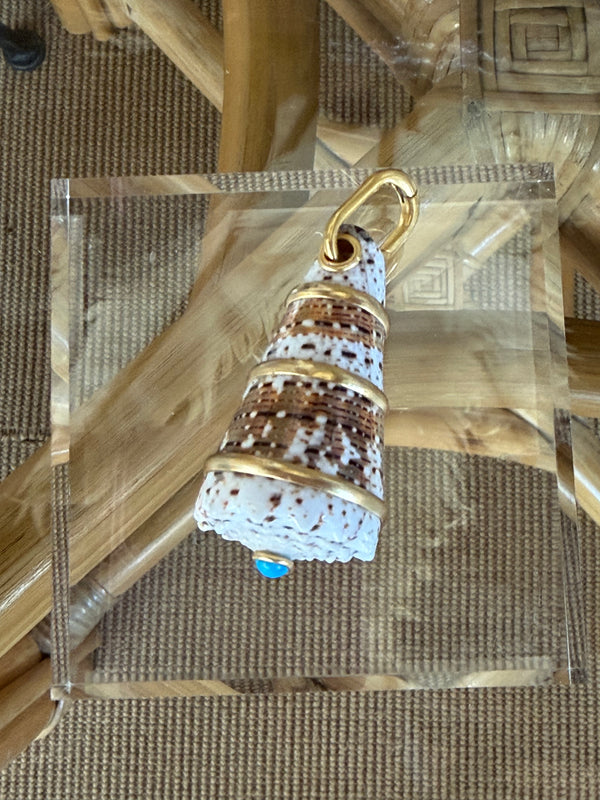Beige and White Shell with No Stones